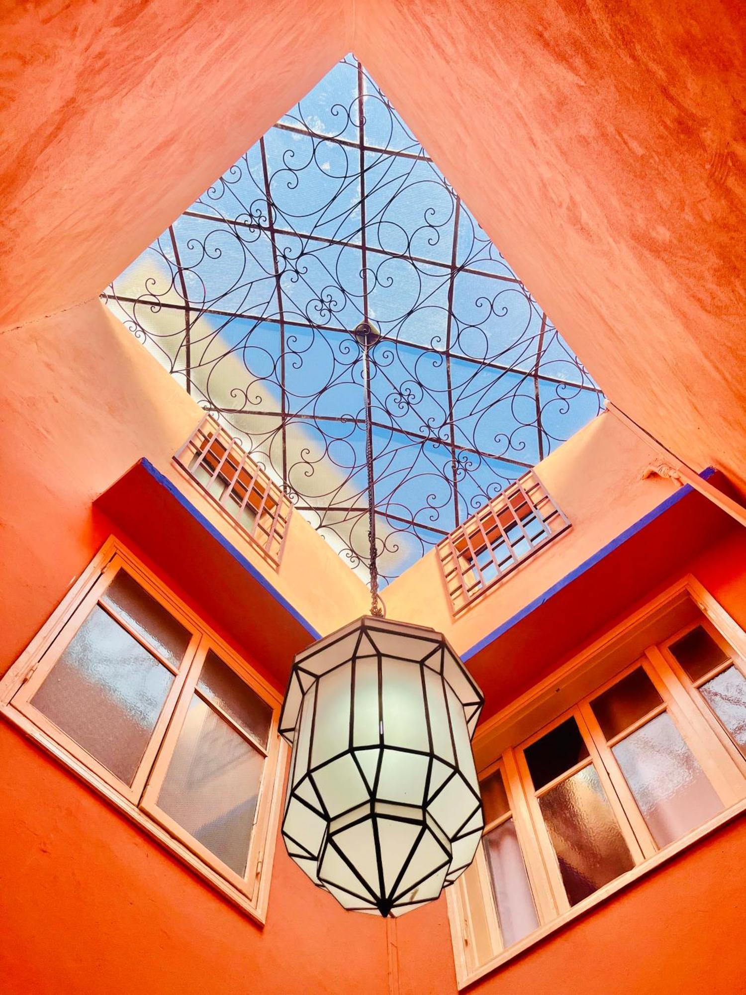 Apartment With Ac, Patio And Rooftop Appartement Climatise Avec Patio Et Toit Terrasse Marrakesch Exterior foto