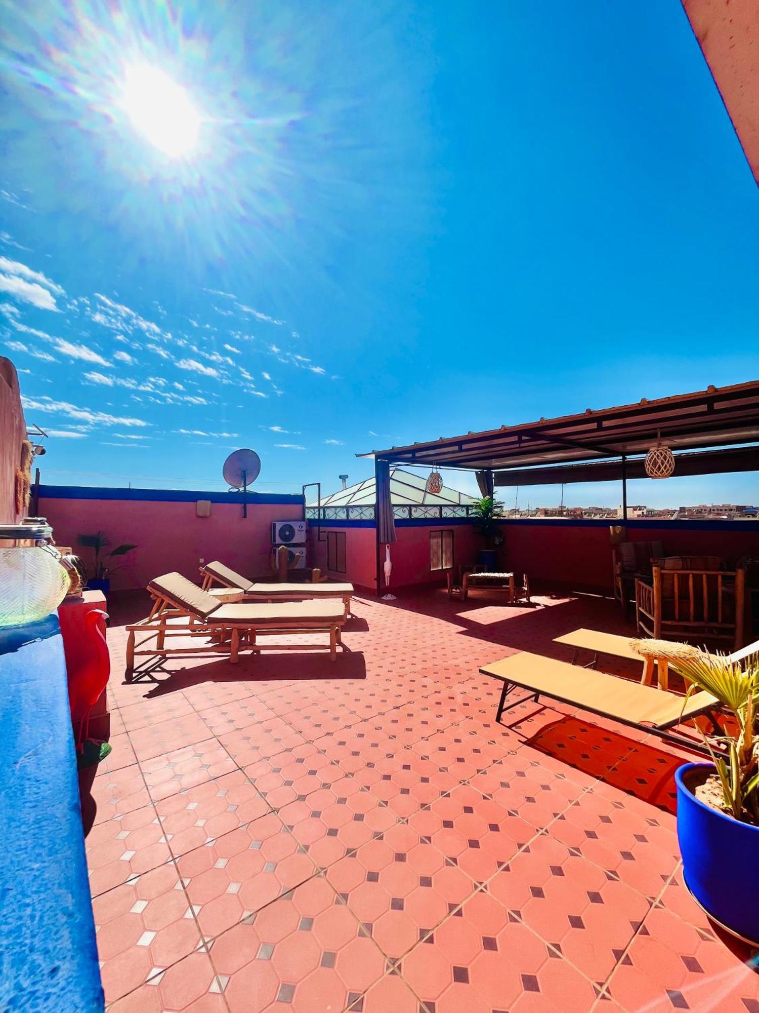 Apartment With Ac, Patio And Rooftop Appartement Climatise Avec Patio Et Toit Terrasse Marrakesch Exterior foto